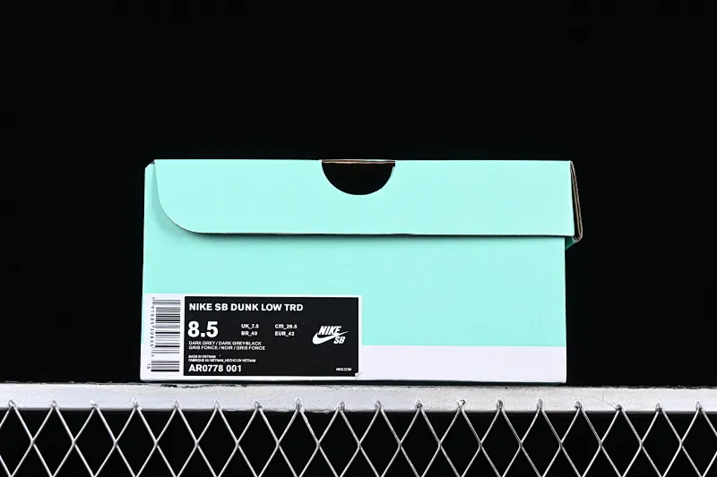 All categories Nk SB Dunk series Nk SB Dunk Low low-top sneakers Nk SB Dunk Low TRD haze wolf gray SB smashed backboard high-top sneakers AR0778-001